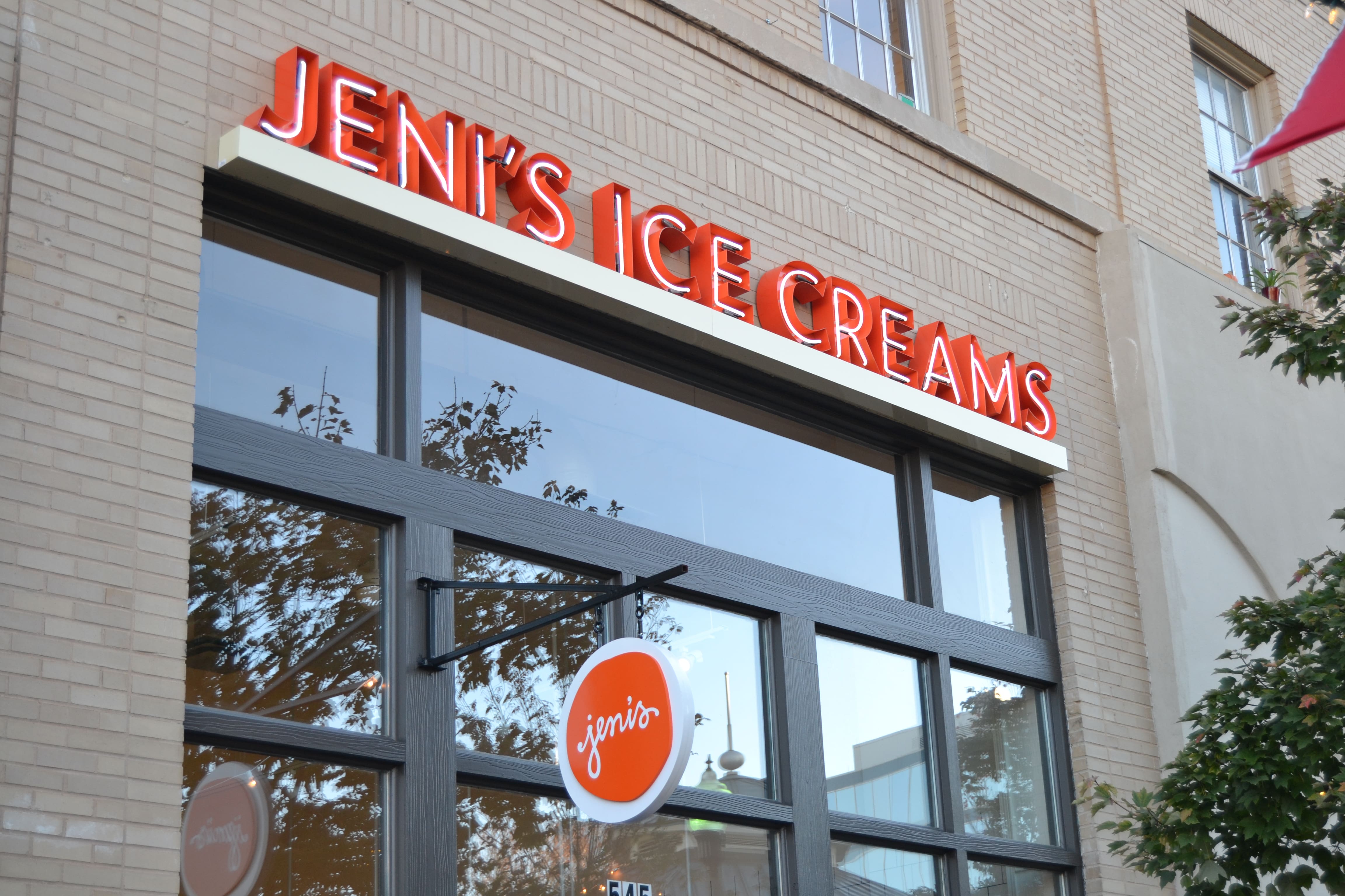 Jeni's Decatur Square